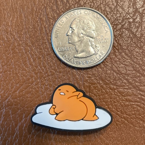 Sanrio Gudetama Croc Charm - Picture 4 of 4